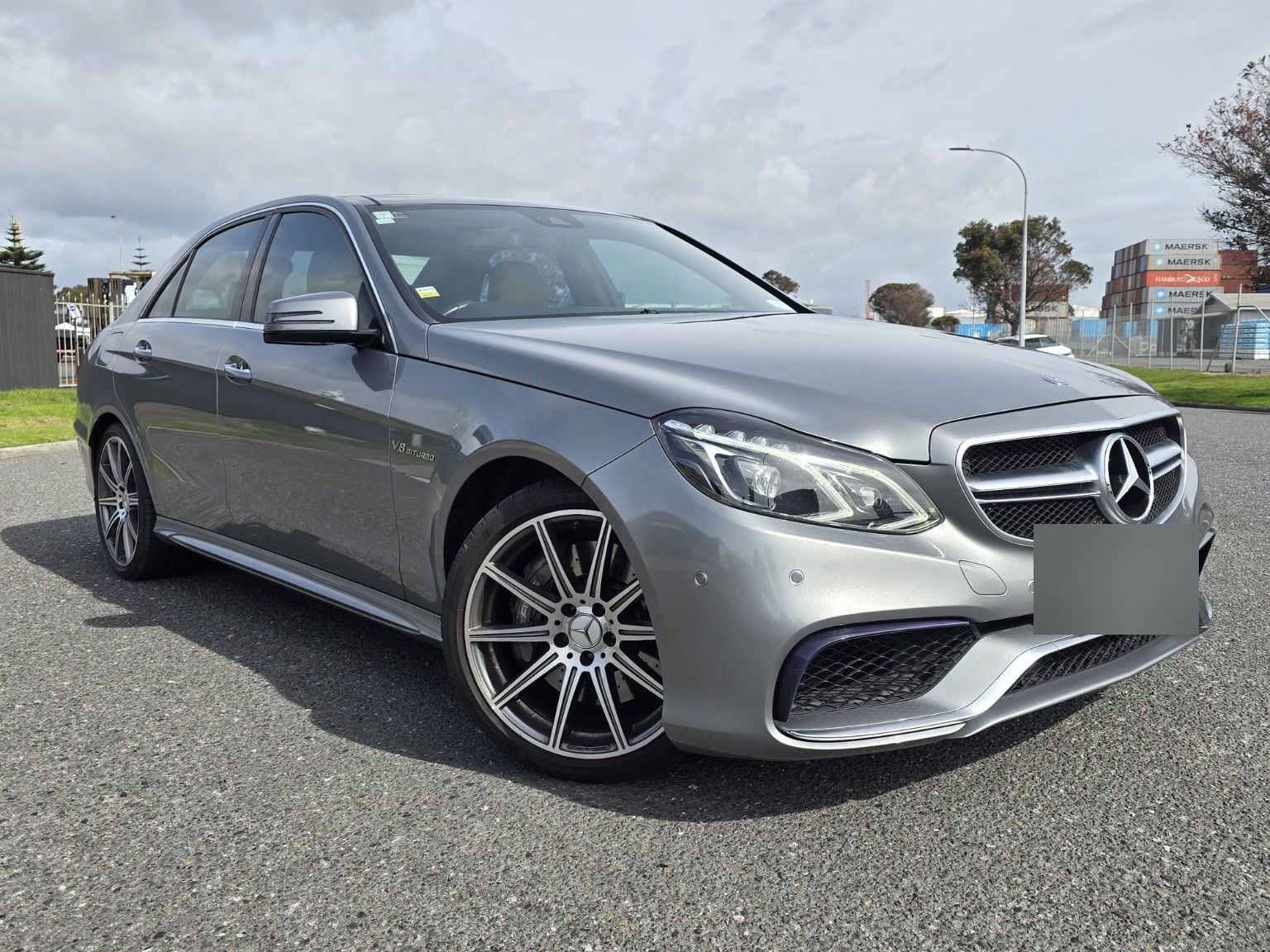Front three-quarter view